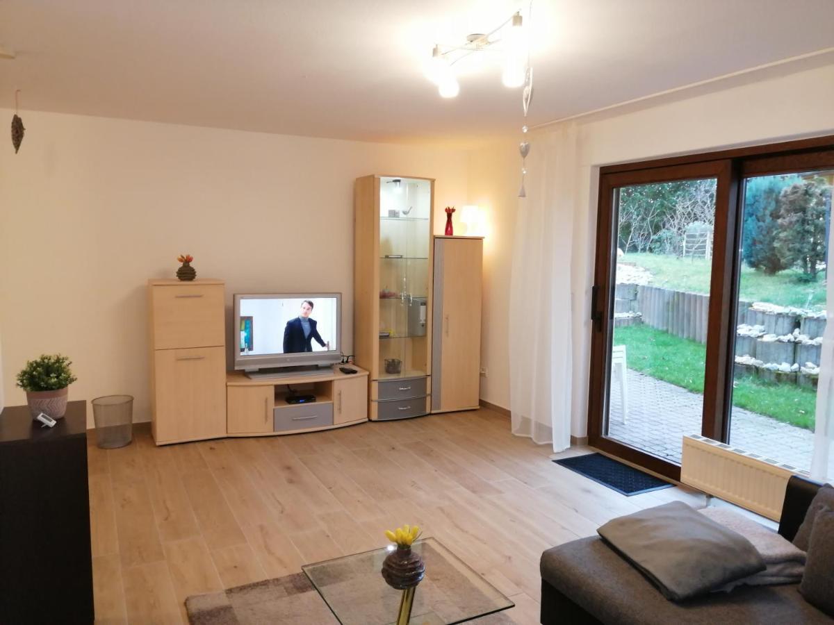 Ebenerdige Ferienwohnung Mit Grosser Terrasse In Der Naehe Des Waldes, Zum Wohlfuehlen Schoneck Exteriör bild