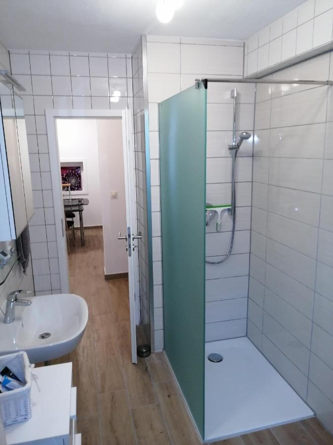 Ebenerdige Ferienwohnung Mit Grosser Terrasse In Der Naehe Des Waldes, Zum Wohlfuehlen Schoneck Exteriör bild