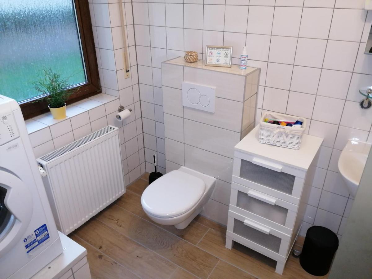 Ebenerdige Ferienwohnung Mit Grosser Terrasse In Der Naehe Des Waldes, Zum Wohlfuehlen Schoneck Exteriör bild